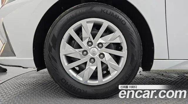 Hyundai Avante 2022 — Photo 5/20