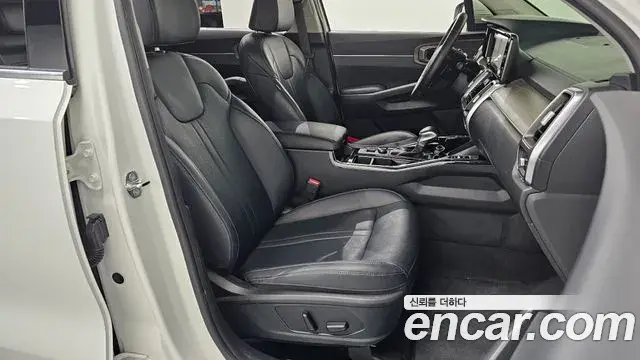 Kia Sorento 2023 — Фото 11/20
