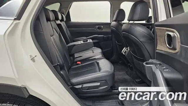 Kia Sorento 2023 — Фото 12/20