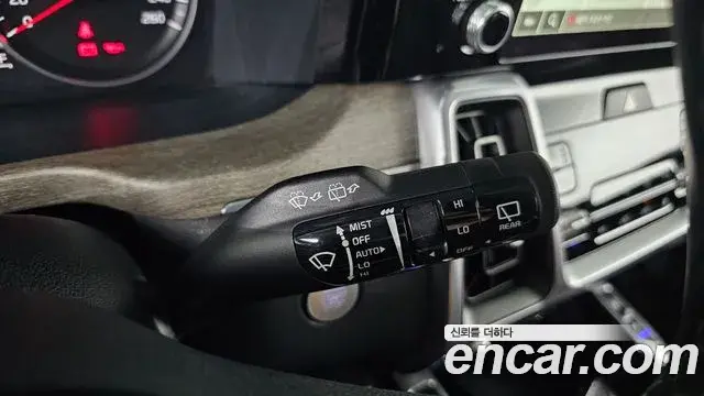 Kia Sorento 2023 — Фото 14/20