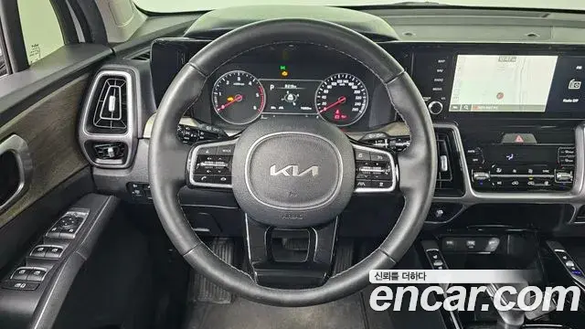 Kia Sorento 2023 — Фото 15/20