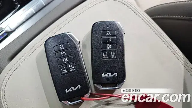 Kia Carnival 2021 — Şəkil 17/20