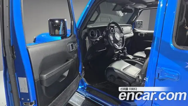 Jeep Wrangler 2021 — Фото 10/20