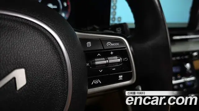Kia Carnival 2022 — Фото 17/20