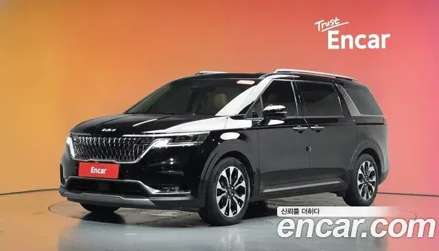Kia Carnival 2022 — Фото 1/20