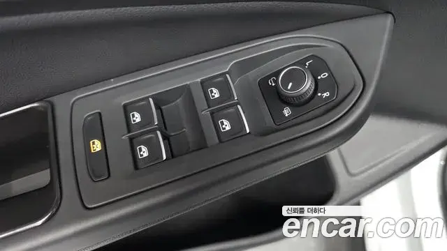 Volkswagen Golf 2024 — ფოტო 28/33