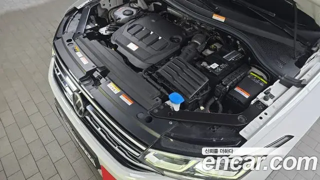 Volkswagen Tiguan 2023 — Photo 22/31