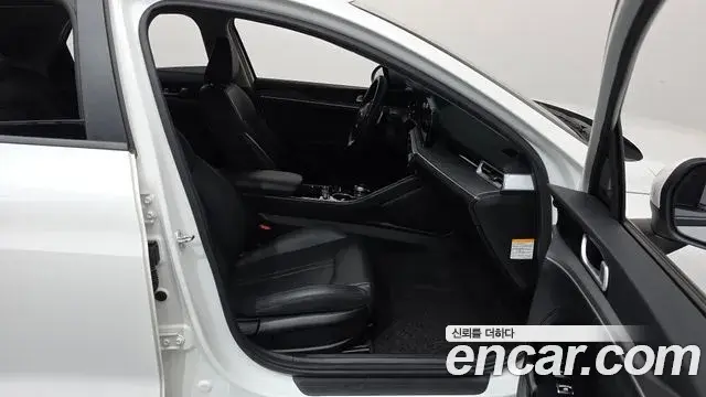 Kia K5 2020 — Photo 11/30
