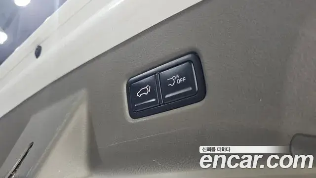 Kia Carnival 2024 — Фото 17/20