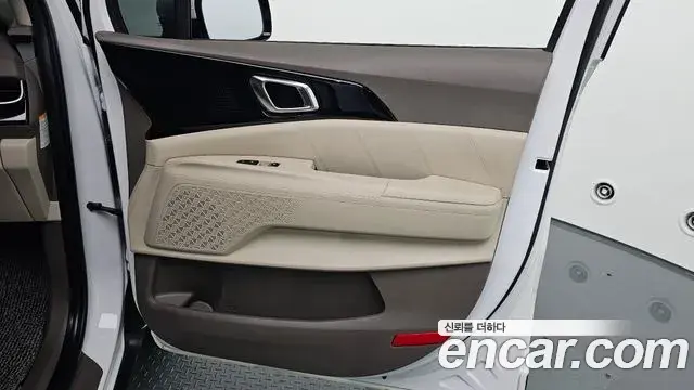 Kia Carnival 2024 — Photo 15/30