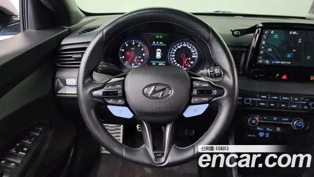 Hyundai Veloster 2019 — Фото 14/20