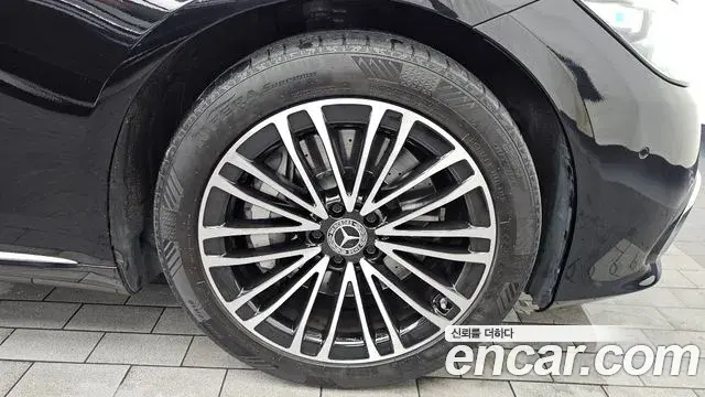 Mercedes-Benz S-Class 2022 — ფოტო 19/34