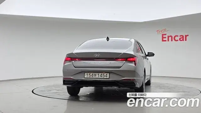 Hyundai Avante 2022 — Photo 4/20