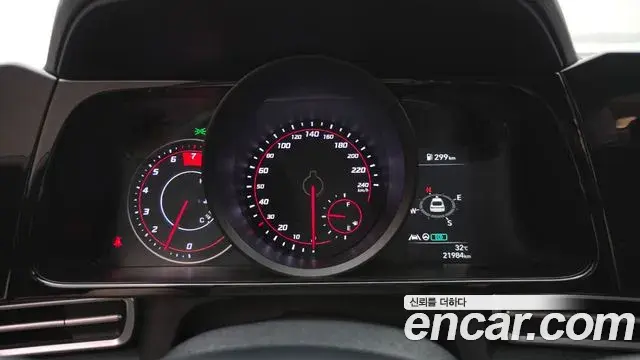 Hyundai Avante 2022 — Photo 8/20
