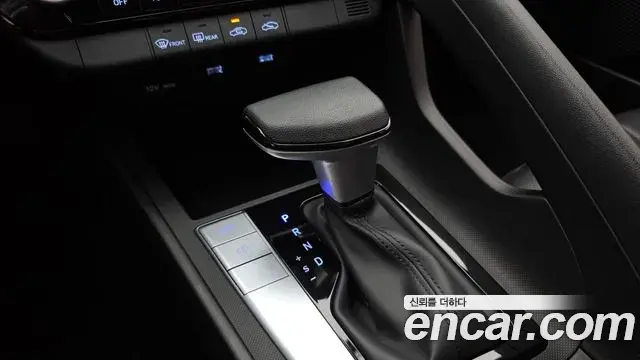 Hyundai Avante 2022 — Photo 9/20
