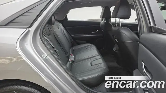 Hyundai Avante 2022 — Photo 11/20