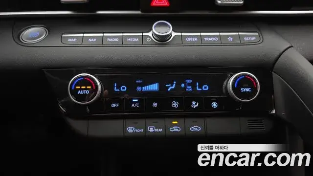 Hyundai Avante 2022 — Photo 19/20