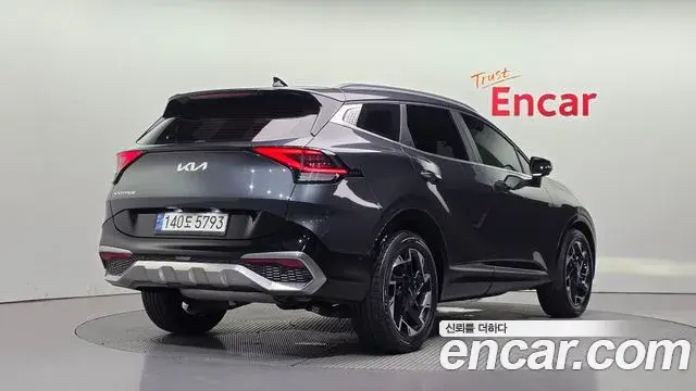 Kia Sportage 2022 — Фото 2/20
