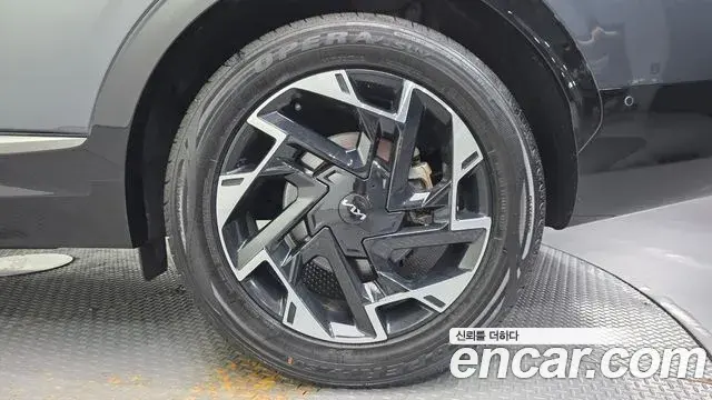 Kia Sportage 2022 — Şəkil 6/33