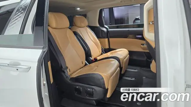 Kia Carnival 2020 — Photo 11/20