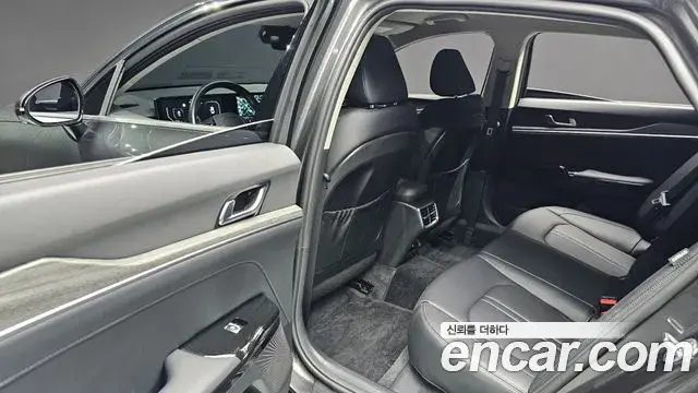 Kia K5 2025 — Фото 18/20