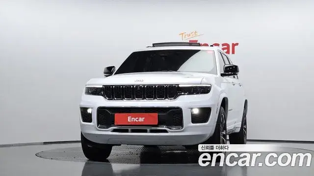 Jeep Grand Cherokee 2021 — Фото 3/20