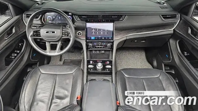 Jeep Grand Cherokee 2021 — Фото 7/20