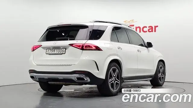 Mercedes-Benz GLE-Class 2020 — Фото 2/20