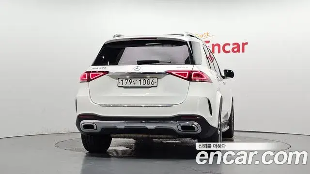 Mercedes-Benz GLE-Class 2020 — Фото 4/20