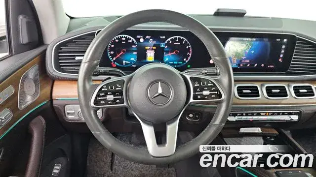 Mercedes-Benz GLE-Class 2020 — Фото 13/20