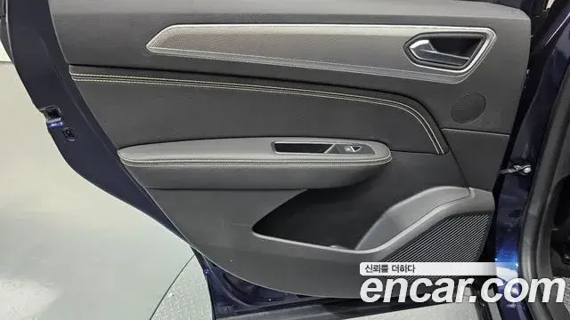 Renault Samsung Arkana 2024 — ფოტო 18/35
