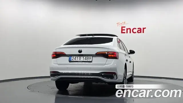 Volkswagen Jetta 2022 — Photo 11/32