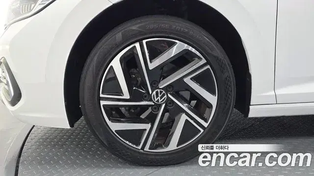 Volkswagen Jetta 2022 — Photo 24/32