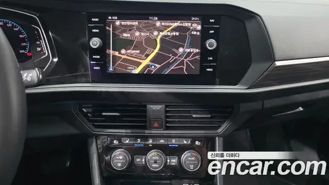 Volkswagen Jetta 2022 — Photo 31/32