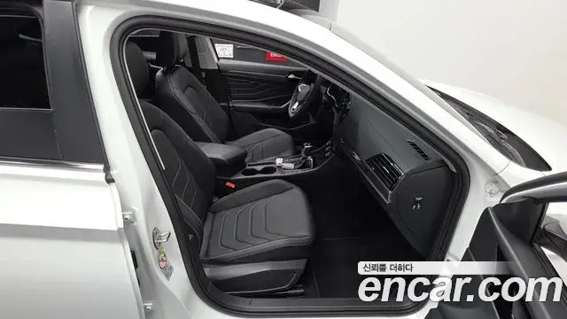 Volkswagen Jetta 2022 — Photo 23/32