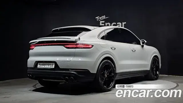 Porsche Cayenne 2020 — Фото 2/20