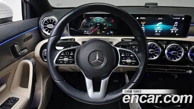 Mercedes-Benz A-Class 2020 — Фото 13/20
