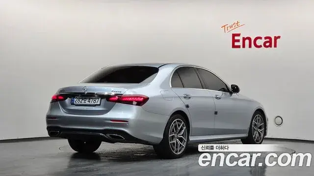 Mercedes-Benz E-Class 2021 — Фото 2/20