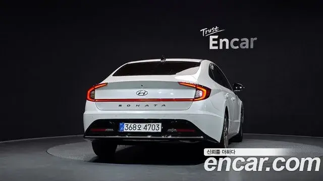 Hyundai Sonata 2021 — Фото 4/20