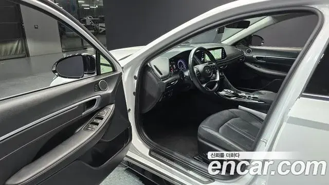 Hyundai Sonata 2021 — Фото 10/20