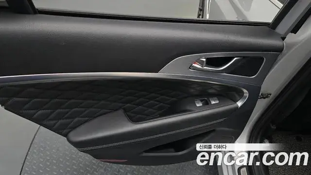 Genesis G70 2018 — Şəkil 1/31
