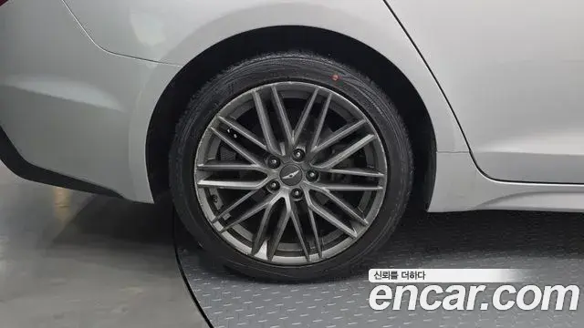 Genesis G70 2018 — Şəkil 21/31