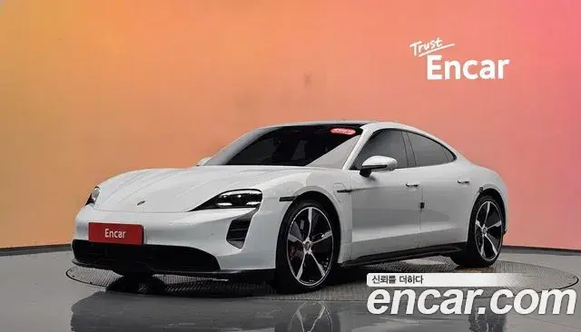 Porsche Taycan 2023 — Photo 23/37