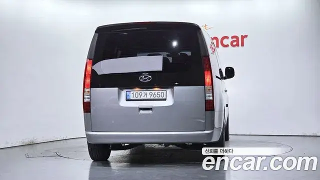 Hyundai Staria 2021 — Фото 4/20