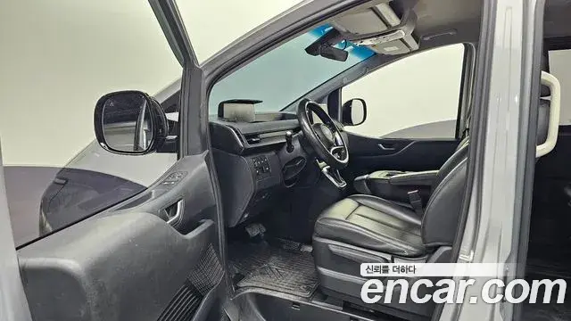Hyundai Staria 2021 — Фото 10/20