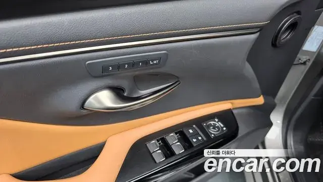 Lexus ES300h 2021 — Şəkil 20/20
