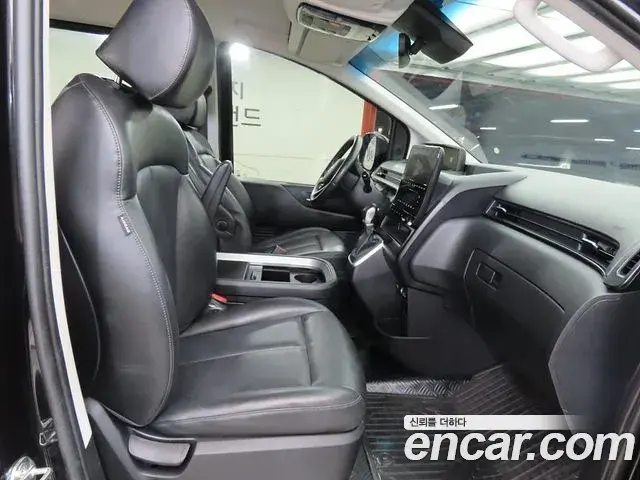 Hyundai Staria 2022 — Фото 6/20