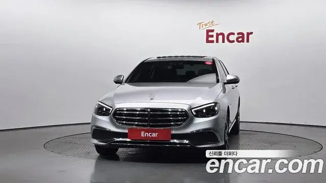 Mercedes-Benz E-Class 2021 — Фото 3/20