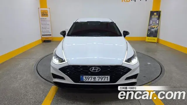 Hyundai Sonata 2021 — Фото 2/20