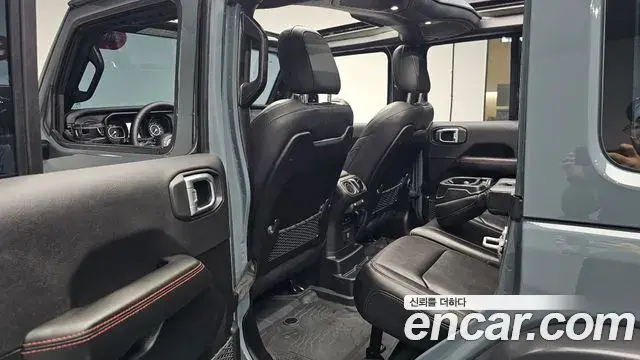 Jeep Wrangler 2024 — Фото 11/20
